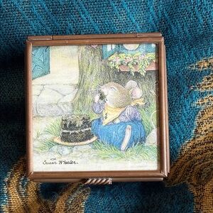 Susan Wheeler vintage mirrored trinket box